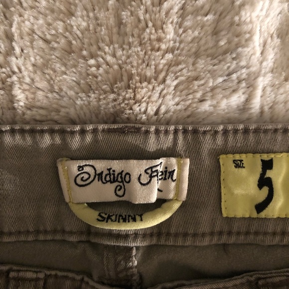 Pants - Picture 3 of 3